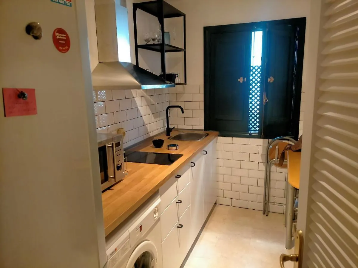 Alameda Donkey Parking Apartman Sevilla