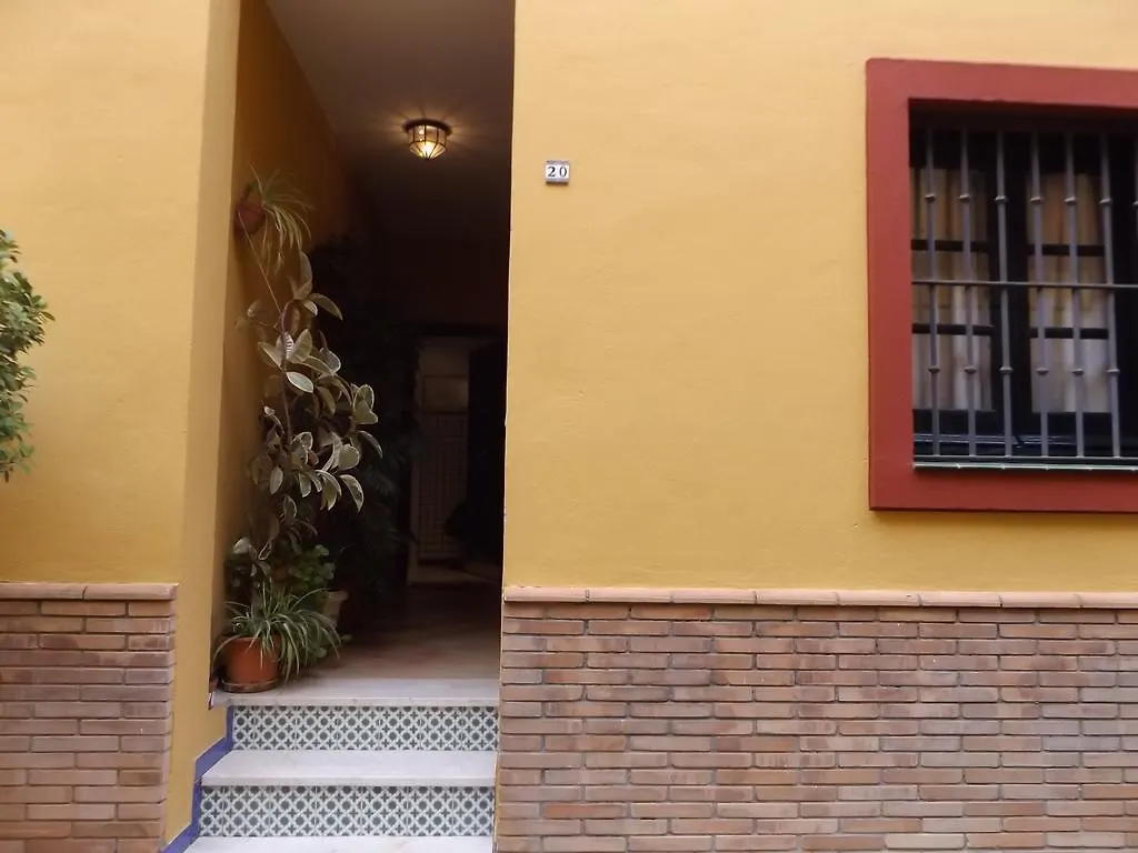 Alameda Donkey Parking Apartman Sevilla